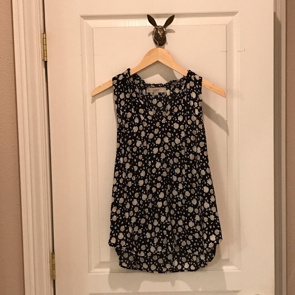 Stylish Black and Beige Shell Sleeveless Loft Top